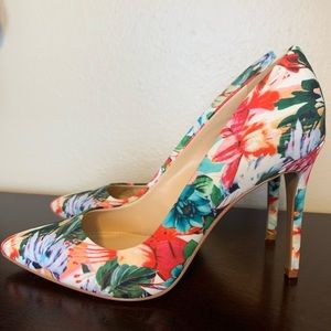 Jessica Simpson Heels